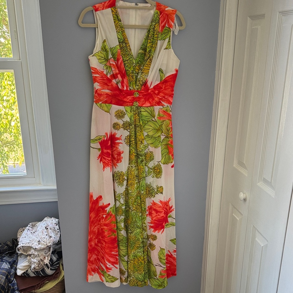 Vintage Floral Sleeveless Maxi Dress